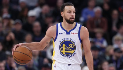 热点资讯-14中7得24分！科尔：比赛中我问过库里他说感觉非常好