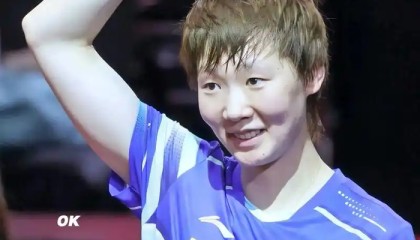 篮球-为何惨败孙颖莎？输球原因找到，双手撑球台，谁注意王曼昱举动|澳门乒乓球世界杯|比赛|比分|世界杯|球迷_新浪新闻