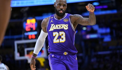 篮球-詹姆斯该走了？阿里纳斯：他整个职业生涯有过让人失望的赛季吗？